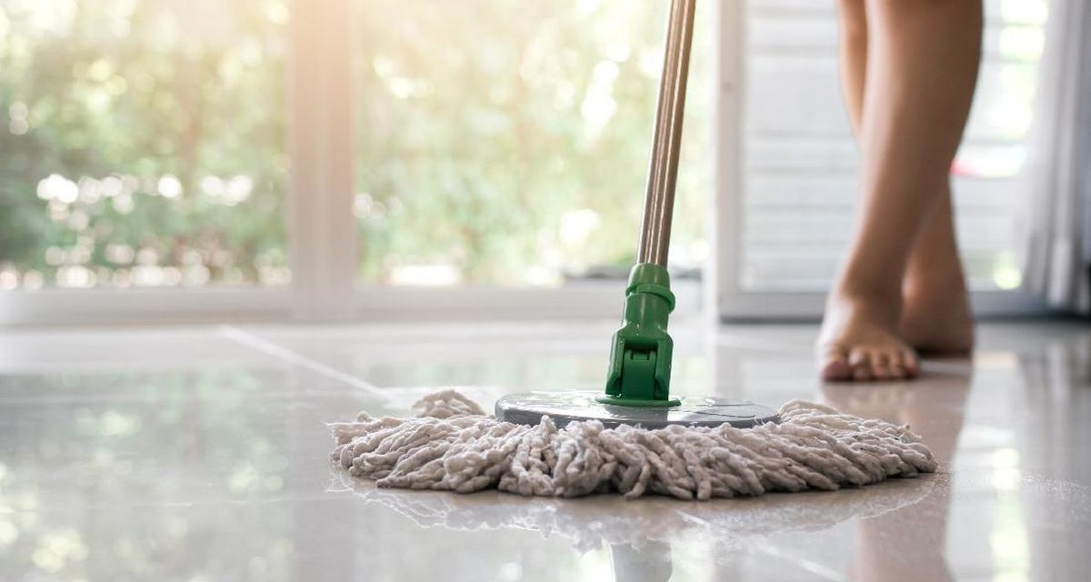 Rumah Sempit Tetap Kinclong! Ini Cara Mengepel Yang Tepat