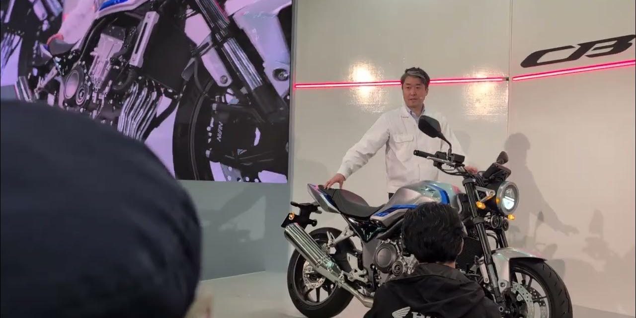 Honda CB400 Super Four E-Clutch Tampil Di Tokyo