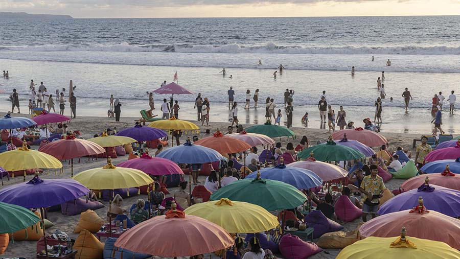 Bali Tetap Ramai Wisatawan Meski Sedang Konflik Timur Tengah