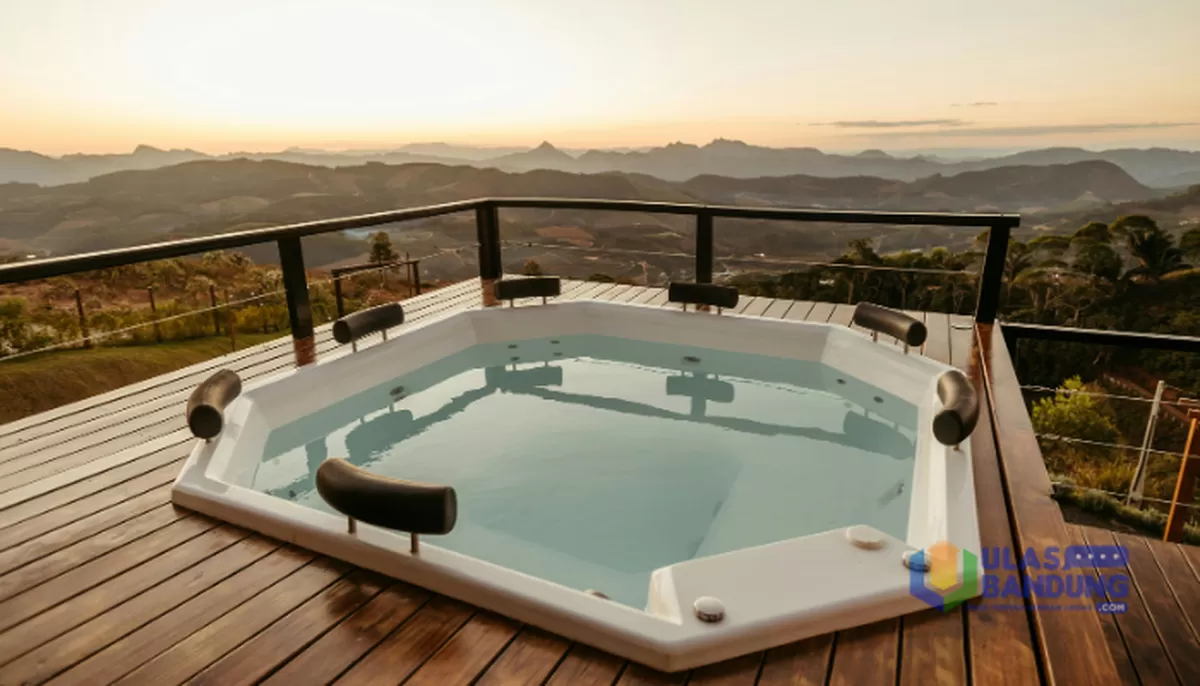 Private Jacuzzi