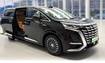 Keistimewaan Denza D9 MPV Listrik Premium Yang Modern