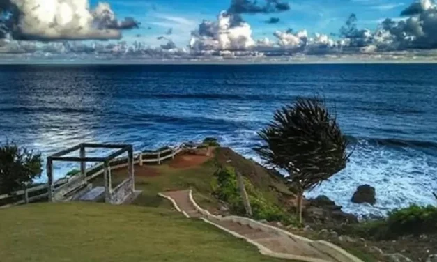 Pesona Pantai Karang Tawulan Di Ujung Jawa Barat
