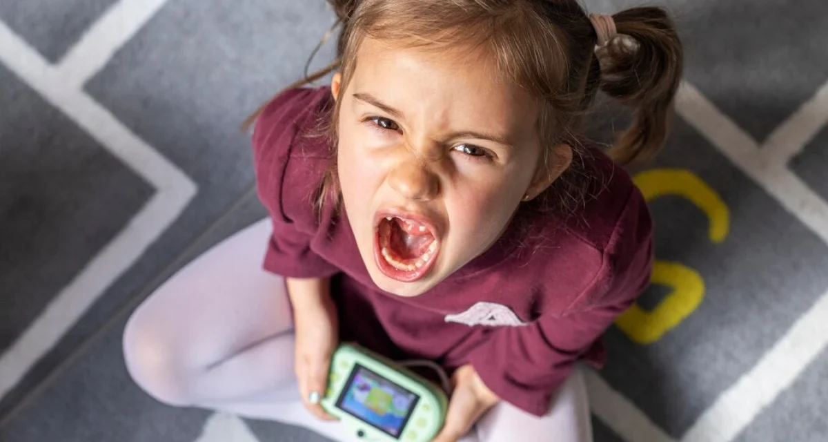 Screen Time Pada Balita Bikin Gampang Tantrum